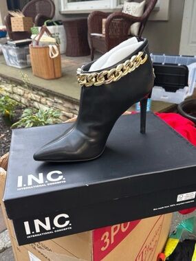 I.N.C Women’s Black Pointed Heels